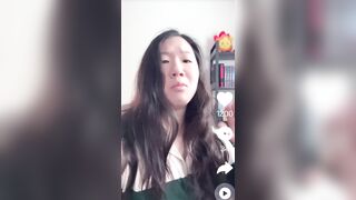 Your liberal girlfriend gets DESTROYED and place in her place by conservative