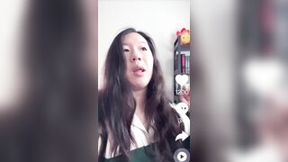 Your liberal girlfriend gets DESTROYED and place in her place by conservative