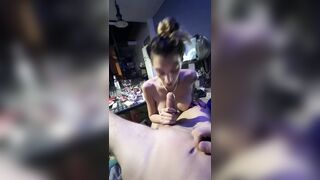 Garganta profunda quiere que se corra en su cars