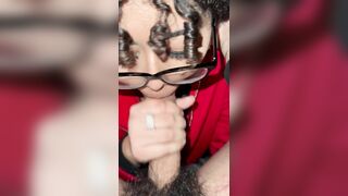 Floozy Sucking biggest shlong