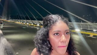 Desconocida me da una rica mamada en el puente de LA NOVENA