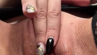 Soaked vagina tastes your rod