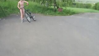 undressed bicycle race