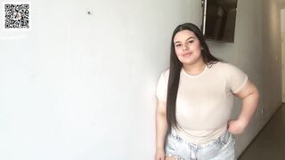 Bimbo floozy with massive titties gives u a try on haul u can't miss