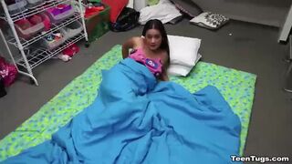 Nasty brunette hair pov hanjob