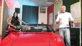 Grandpapa knows how to screw a vagina worthy