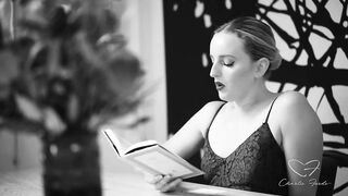 Ode to Hysterical Literature Featuring Charlie Forde, Amber Moore