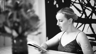 Ode to Hysterical Literature Featuring Charlie Forde, Amber Moore