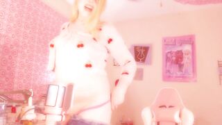 hawt bimbo transgirl does web camera hotty stuff