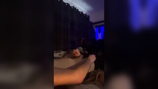 Solo hunk jerk off tape