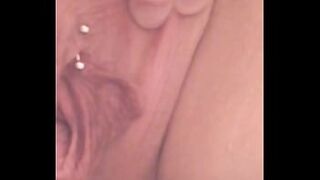 Peeing in the Throne room for u to worship