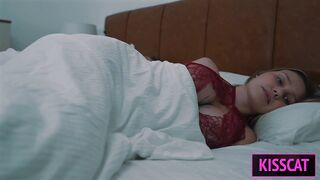 Step Mama Expecting Spouse, but Shares Daybed with Step Son untill Massive Facial After Unexpected Cum Inside