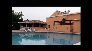 Italian Red Cross Offering Themselves 03