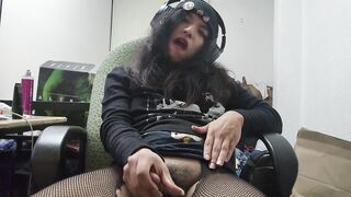 Lalin girl trans gal with a giant shlong jerks off