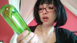 stepmom shows great squirt with toys