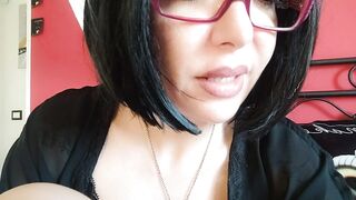 stepmom shows great squirt with toys