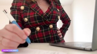 HILDE_FRENCH- TU TE FAIS SUCER AU TRAVAIL PAR TA COLLÈGUE CHAUDASSE