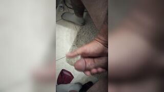 Quick masturbation with explosive jizz flow