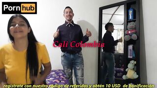 LE ENSEÑO A MI HERMANASTRA LA POLLA Y ELLA ME LA CHUPA