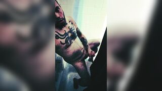 Amateur Dude Jerking Off in Shower