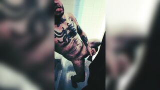 Amateur Dude Jerking Off in Shower