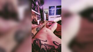 Tattooed Stud Masturbating in Daybed with SloMo Spunk fountain