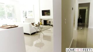 LoveHerFeet - Super Hawt Squirting Golden-haired Ally With Benefits