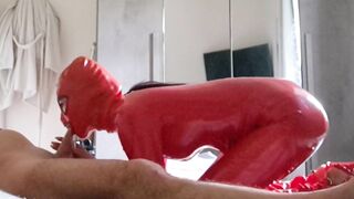 mother I'd like to fuck in latex catsuit gives oral-job and swallows cum