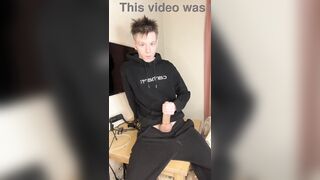 Carrying Enormous Bags Made My Arms Tired But My Schlong Is Willing