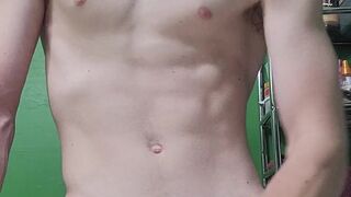 Amature masturbating