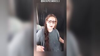 Smokin' Cutie Live Stream Chatting