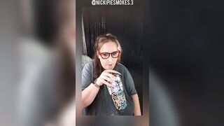 Smokin' Cutie Live Stream Chatting