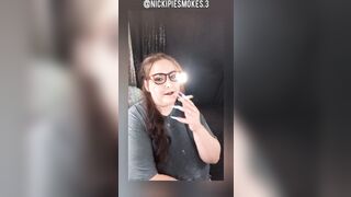 Smokin' Cutie Live Stream Chatting
