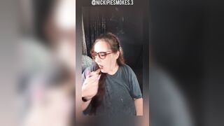 Smokin' Cutie Live Stream Chatting
