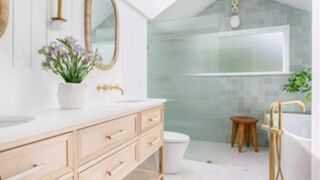 [F4M] Now I Get to Hold Your Dong! [watersports]mentions of[peeing][lavatory][knob holding][cock]