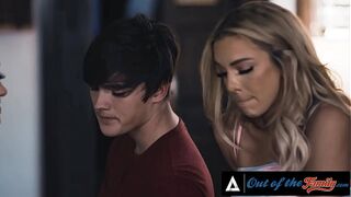 WITHOUT THE FAMILY - Slutty mother I'd like to fuck Has Trio With Her Stepfamily