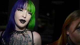 2 Alt Harlots Got Invited To Illustrious Singer Abode For A Night Cap