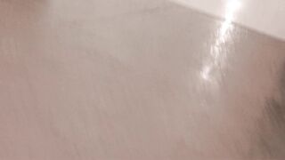 Gooning 0 Bulgarian, Shower