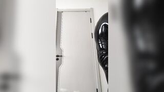 穿乳胶衣带上锁