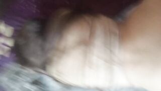 ME FOLLO A MI MEJOR AMIGA MIENTRAS HACÍA TAREAS