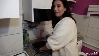 German Curvy Beauty with Large Titties and Biggest Bouncing Butt Tempt to Amateur Creampie Bang