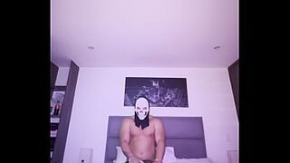 Having sex with Scary Movie scene on Halloween night