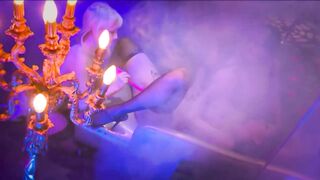 Hawt strippers do blowjobs and 3some lesbo bang