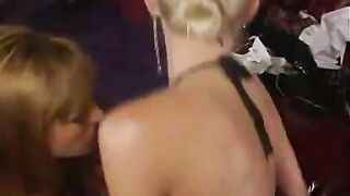 she makes her squirt