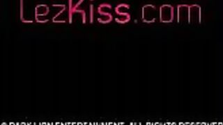 Lesbians deep kissing and having orgasm