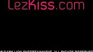 Babes deep kissing and scissoring