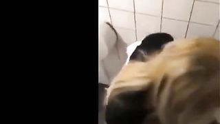 Servicio discoteca - Lesbiana dominante pillada con su novia