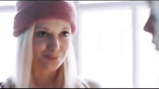 Non Frozen Elsa