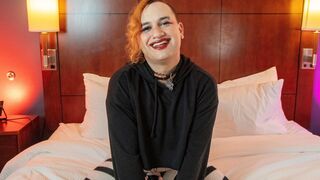 2D Casey Diggs Loser Screws Aperture