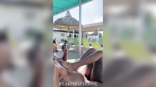 Would u bang in front of a crowd ?